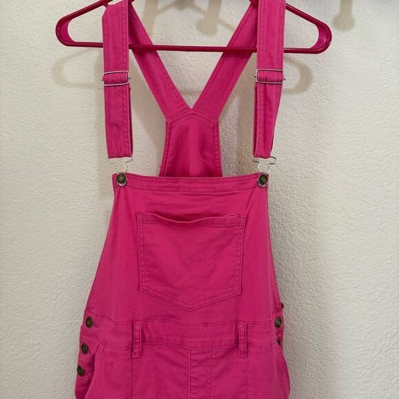 Women’s Large Pink Overalls with Frayed Hems and Wide Legs - Picture 3 of 8